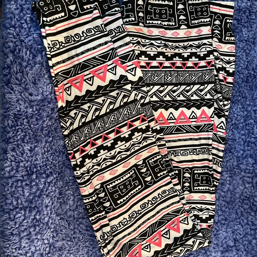 Buttery Soft NWT TC Leggings - Picture 10 of 16